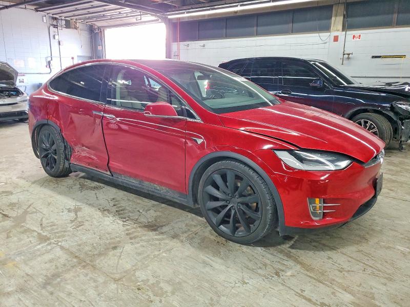 Продажа на аукционе авто 2018 Tesla Model X, vin: 5YJXCDE25JF143682, номер лота: 98389875