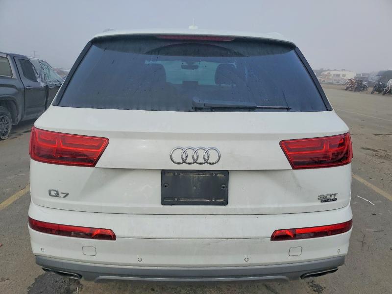 2017 Audi Q7 მანქანა იყიდება აუქციონზე, vin: WA1VAAF72HD010685, აუქციონის ნომერი: 72848115