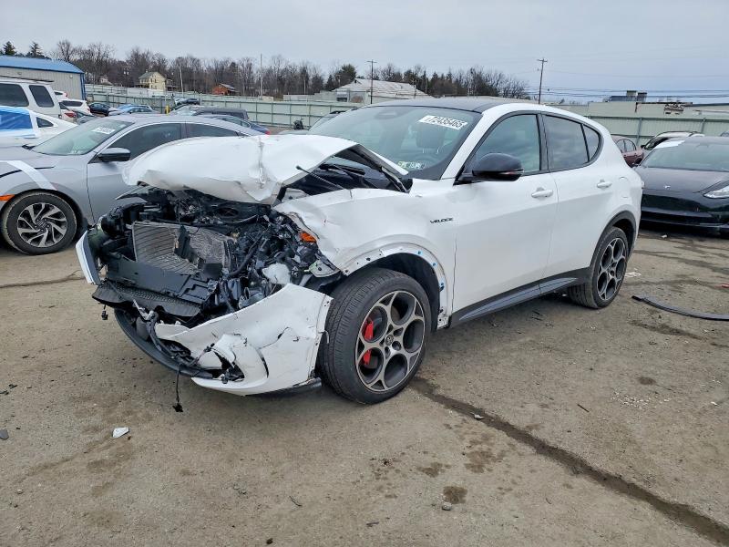 2024 Alfa Romeo Tonale მანქანა იყიდება აუქციონზე, vin: ZASPATDW3R3045722, აუქციონის ნომერი: 72435465