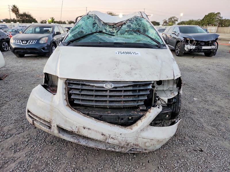 2006 Chrysler Town & Country მანქანა იყიდება აუქციონზე, vin: 1A4GP45R76B584381, აუქციონის ნომერი: 75498615