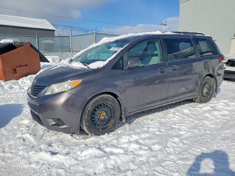 74221485 :رقم المزاد ، 5TDKK3DC1CS263866 vin ، 2012 Toyota Sienna مزاد بيع
