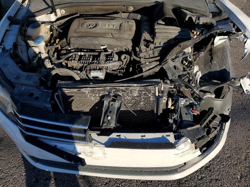 Продажа на аукционе авто 2015 Volkswagen Passat, vin: 1VWAT7A34FC016719, номер лота: 72401275