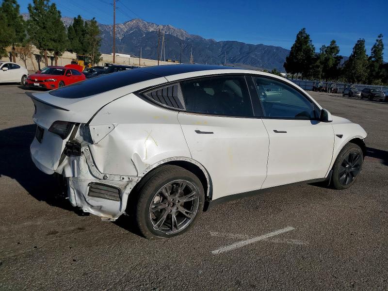 2024 Tesla Model Y მანქანა იყიდება აუქციონზე, vin: 7SAYGDED8RF153048, აუქციონის ნომერი: 72662925