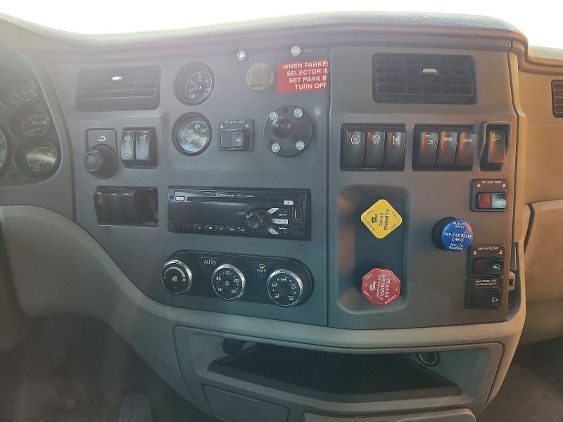 Продажа на аукционе авто 2016 Peterbilt 579, vin: 1XPBA48XXGD339591, номер лота: 72839565
