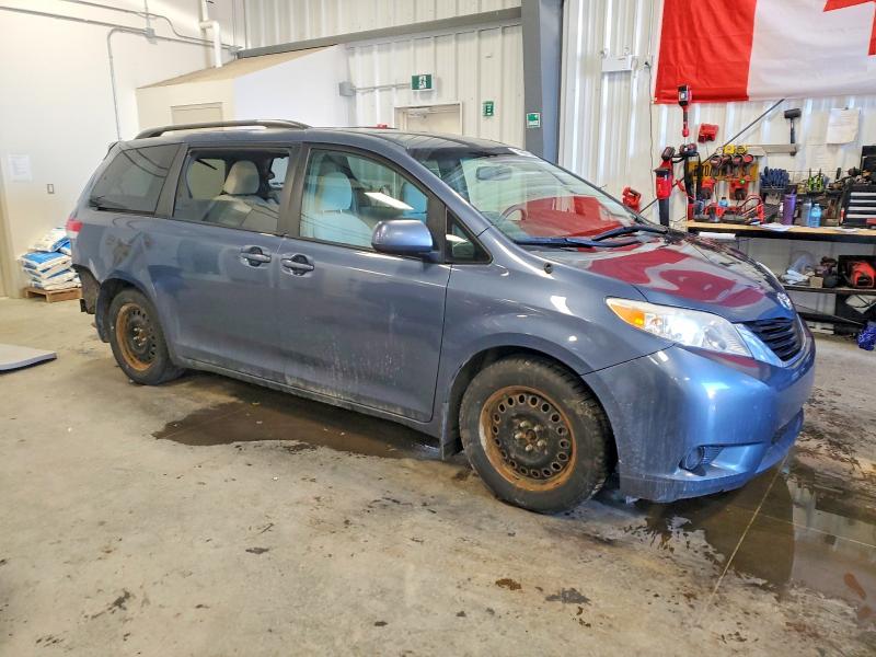 2014 Toyota Sienna მანქანა იყიდება აუქციონზე, vin: 5TDKK3DC5ES479383, აუქციონის ნომერი: 74994735