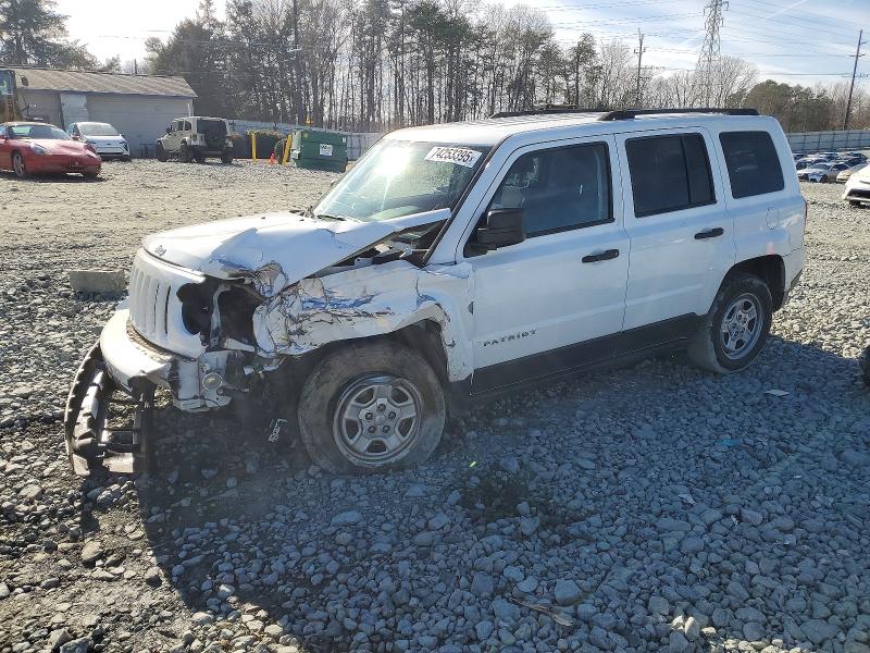 74253395 :رقم المزاد ، 1C4NJPBB6FD296427 vin ، 2015 Jeep Patriot مزاد بيع