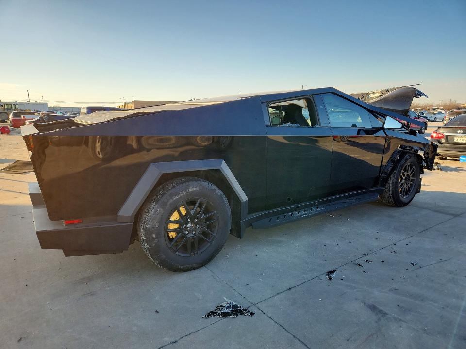 72872395 :رقم المزاد ، 7G2CEHED3SA078604 vin ، 2025 Tesla Cybertruck مزاد بيع