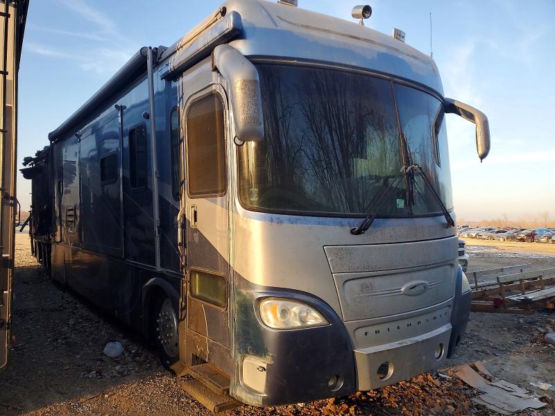 96633745 :رقم المزاد ، 4UZAAHAK34CM70121 vin ، 2004 Freigliner Chassis مزاد بيع