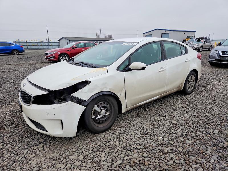 73889295 :رقم المزاد ، 3KPFK4A75HE045686 vin ، 2017 Kia Forte مزاد بيع