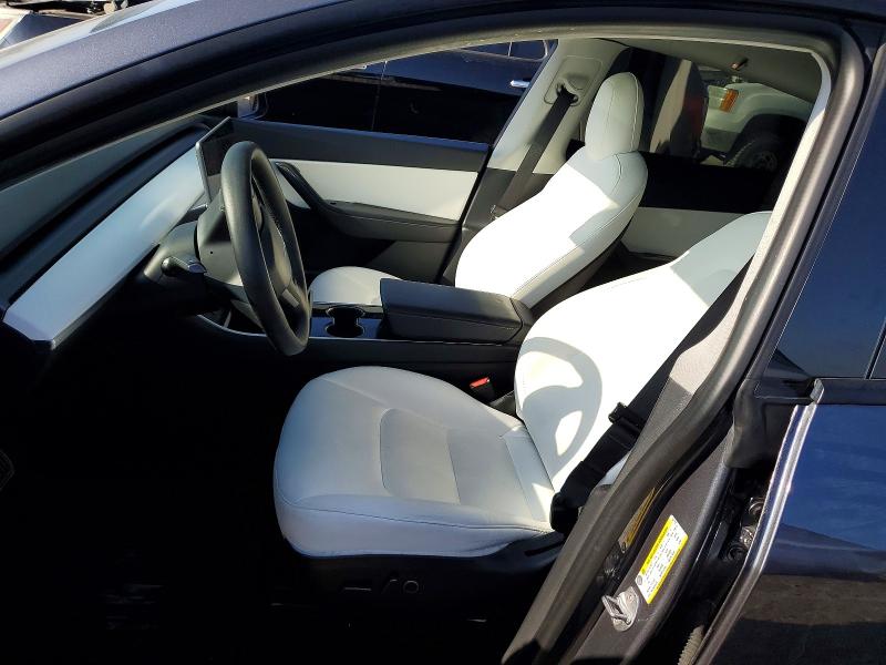 98347545 :رقم المزاد ، 5YJYGDEE0MF061110 vin ، 2021 Tesla Model Y مزاد بيع