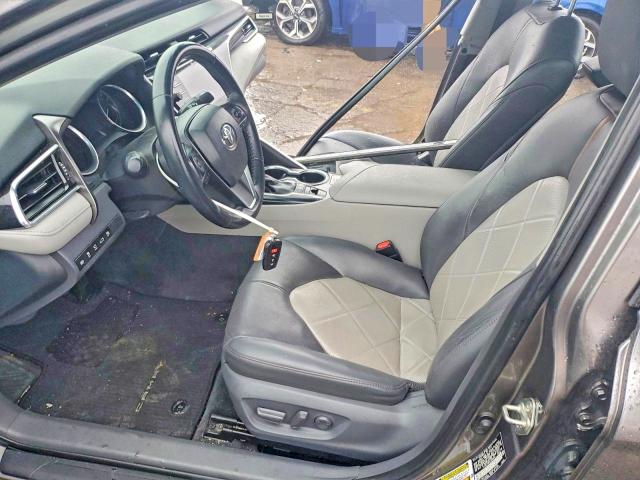 98327865 :رقم المزاد ، 4T1BZ1HK5JU008661 vin ، 2018 Toyota Camry مزاد بيع