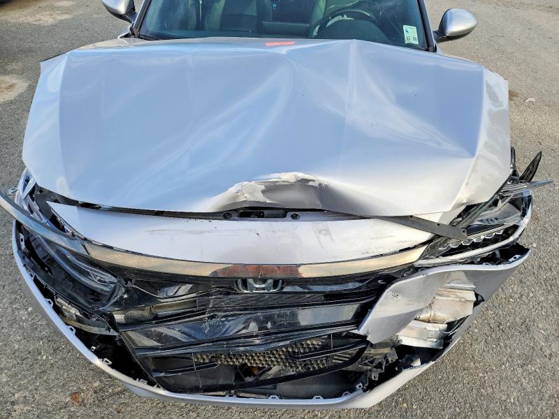 2020 Honda Accord მანქანა იყიდება აუქციონზე, vin: 1HGCV1F35LA084077, აუქციონის ნომერი: 72737645