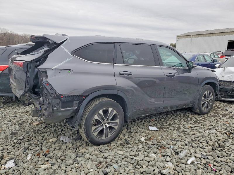 Aukcja sprzedaży 2022 Toyota Highlander, vin: 5TDHZRBH5NS577241, numer aukcji: 97615805