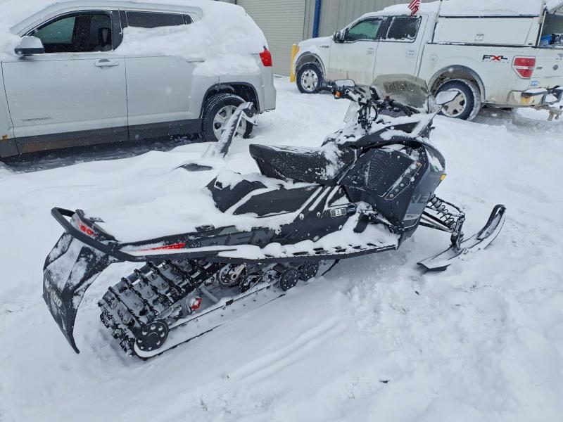 72699815 :رقم المزاد ، 2BPSUFKB3KV000010 vin ، 2019 Ski Doo Renegade مزاد بيع