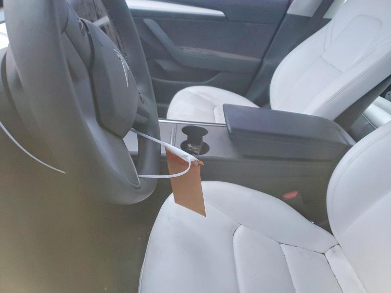 Auction sale of the 2022 Tesla Model 3, vin: 5YJ3E1EB8NF315619, lot number: 72143465
