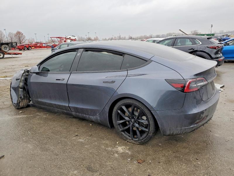 99659065 :رقم المزاد ، 5YJ3E1EB3JF090598 vin ، 2018 Tesla Model 3 مزاد بيع