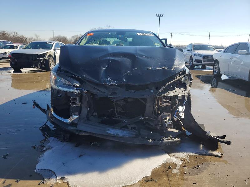 Auction sale of the 2016 Chrysler 200, vin: 1C3CCCAB1GN152151, lot number: 74082835