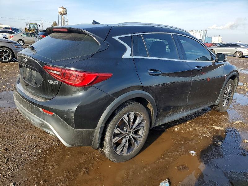 99552805 :رقم المزاد ، SJKCH5CR9HA032252 vin ، 2017 Infiniti Qx30 مزاد بيع