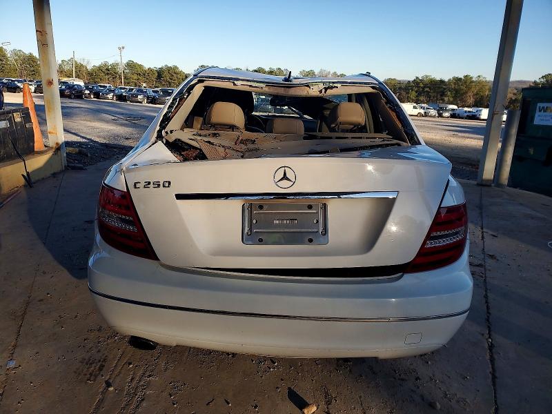 Продажа на аукционе авто 2013 Mercedes-benz C, vin: WDDGF4HB2DA780034, номер лота: 73105425