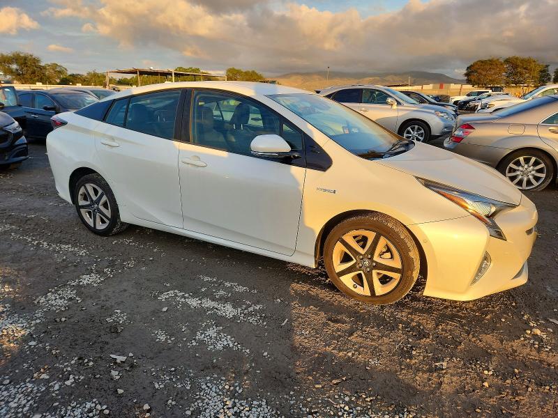 99341655 :رقم المزاد ، JTDKARFUXJ3551007 vin ، 2018 Toyota Prius مزاد بيع