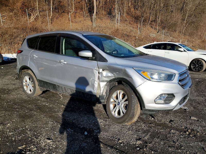 Продажа на аукционе авто 2017 Ford Escape, vin: 1FMCU9GD4HUE62284, номер лота: 72174785