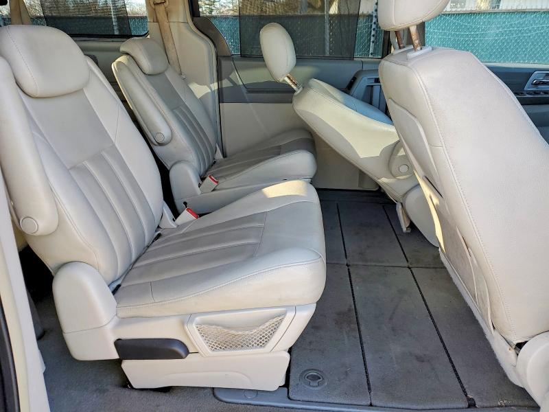 2008 Chrysler Town & Country მანქანა იყიდება აუქციონზე, vin: 2A8HR54P18R711293, აუქციონის ნომერი: 73004055