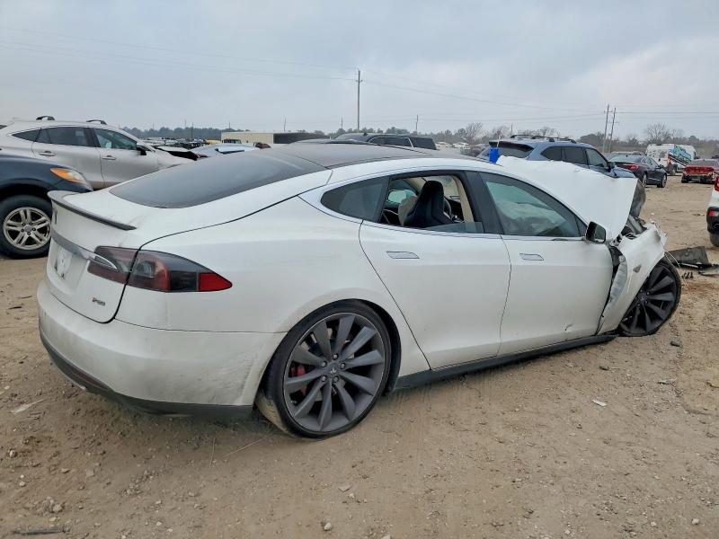 72196755 :رقم المزاد ، 5YJSA1CP7DFP08029 vin ، 2013 Tesla Model S مزاد بيع