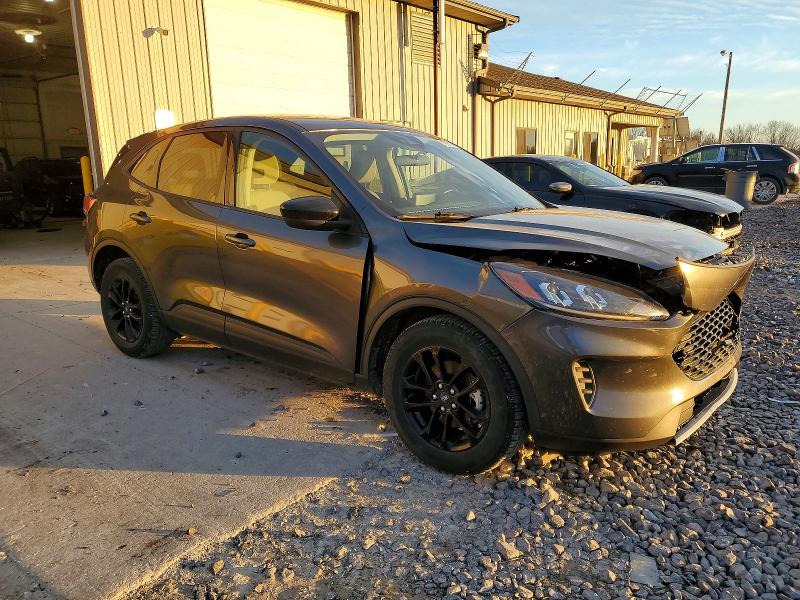 Продажа на аукционе авто 2020 Ford Escape, vin: 1FMCU0BZ2LUB13695, номер лота: 72561925