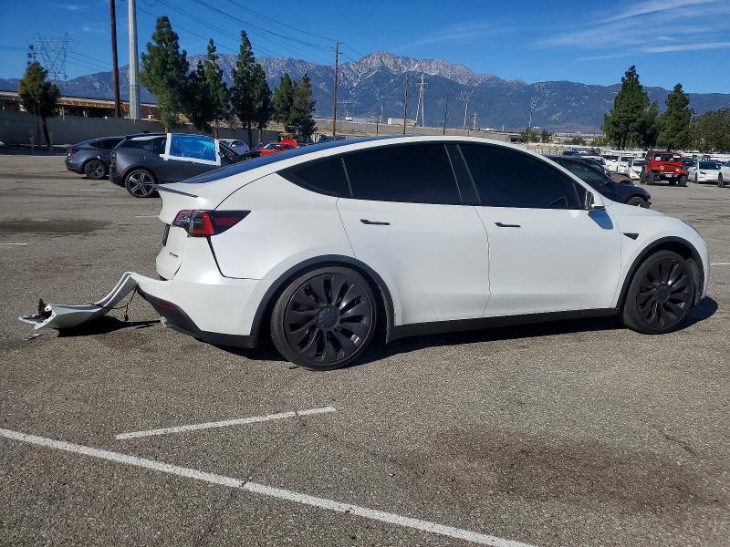 72423085 :رقم المزاد ، 7SAYGDEF4NF397419 vin ، 2022 Tesla Model Y مزاد بيع