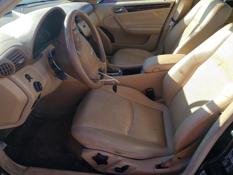 72246915 :رقم المزاد ، WDBRF81J44F442700 vin ، 2004 Mercedes-benz C مزاد بيع