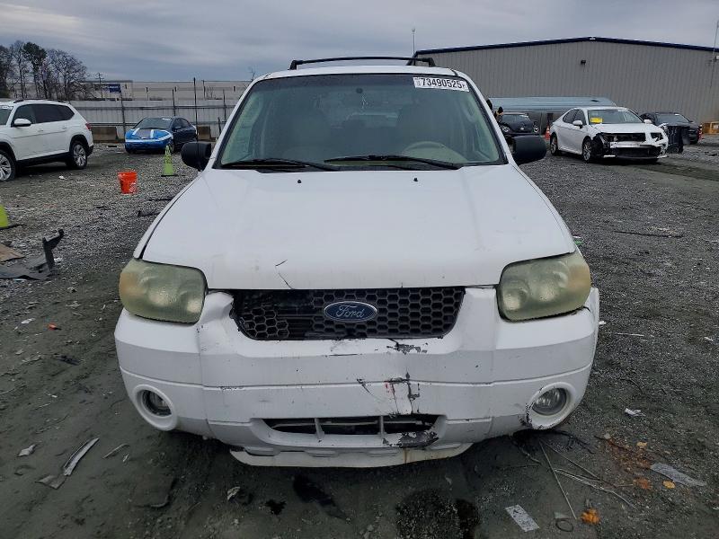 2005 Ford Escape მანქანა იყიდება აუქციონზე, vin: 1FMCU03195KD89055, აუქციონის ნომერი: 73490525
