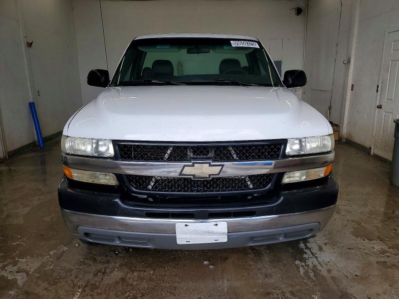74426365 :رقم المزاد ، 1GCHC24UX2E148892 vin ، 2002 Chevrolet Silverado مزاد بيع