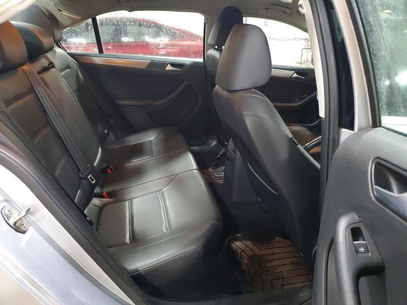 99317675 :رقم المزاد ، 3VW3A7AJ7FM245410 vin ، 2015 Volkswagen Jetta Tdi مزاد بيع