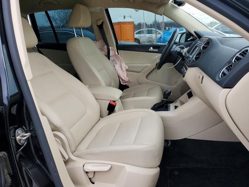 2016 Volkswagen Tiguan მანქანა იყიდება აუქციონზე, vin: WVGAV7AX6GW597278, აუქციონის ნომერი: 98494745