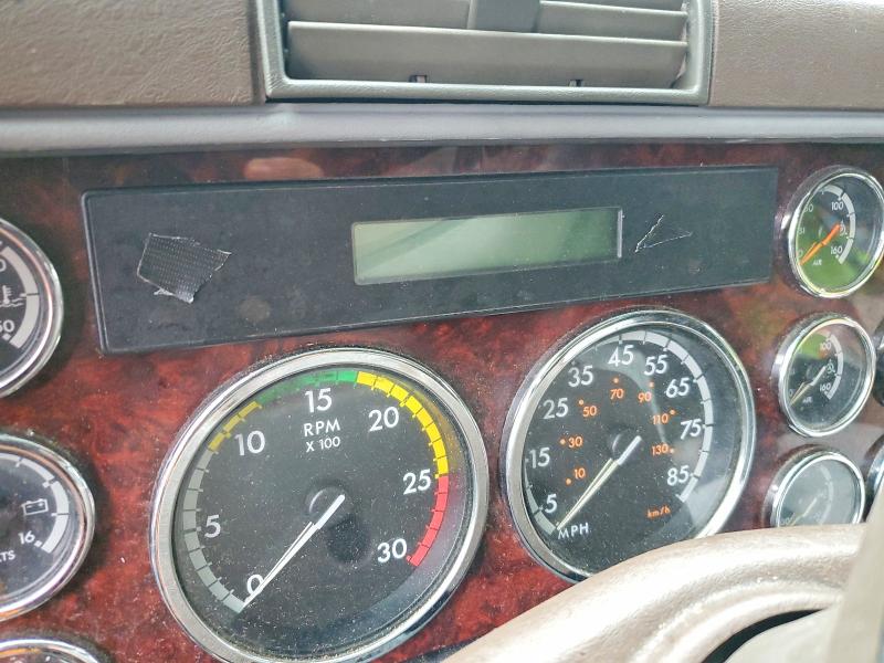 97881995 :رقم المزاد ، 3ALXFBCG4FDGS7180 vin ، 2015 Freightliner Coronado مزاد بيع