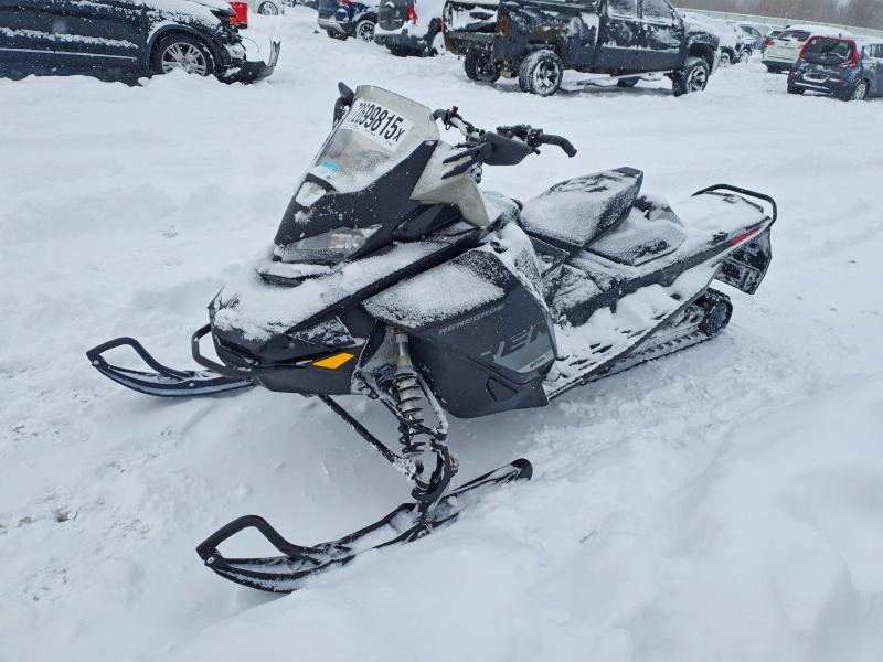 72699815 :رقم المزاد ، 2BPSUFKB3KV000010 vin ، 2019 Ski Doo Renegade مزاد بيع