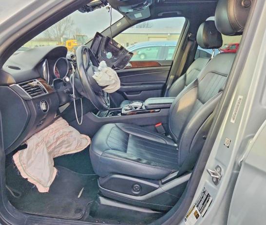 99946875 :رقم المزاد ، 4JGDA5HB6JB165604 vin ، 2018 Mercedes-benz Gle مزاد بيع