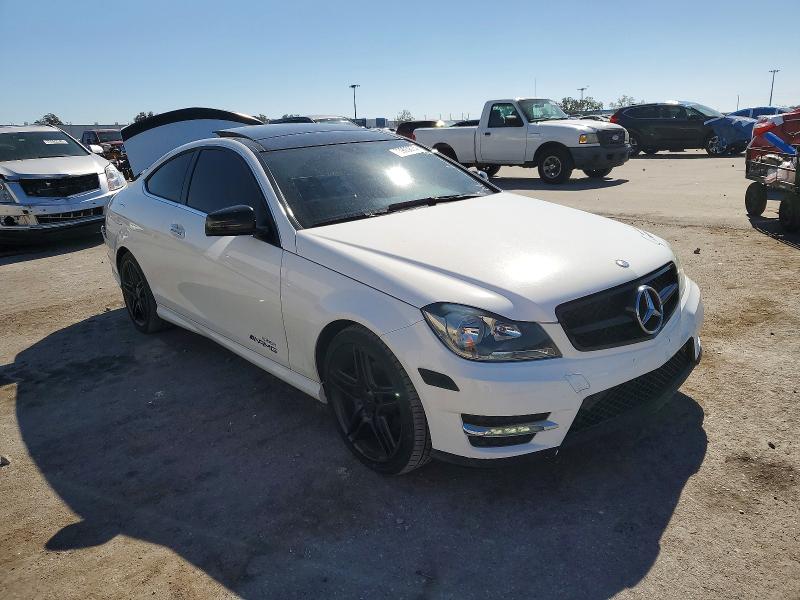 73906875 :رقم المزاد ، WDDGJ4HB8DG014692 vin ، 2013 Mercedes-benz C مزاد بيع