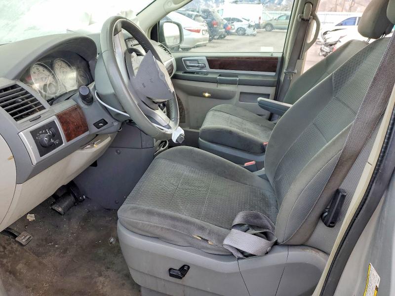 73742015 :رقم المزاد ، 2A4RR5D1XAR306881 vin ، 2010 Chrysler Town & Country مزاد بيع