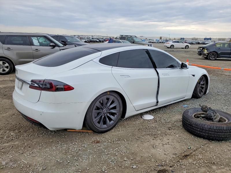 Продажа на аукционе авто 2018 Tesla Model S, vin: 5YJSA1E29JF275469, номер лота: 98885875