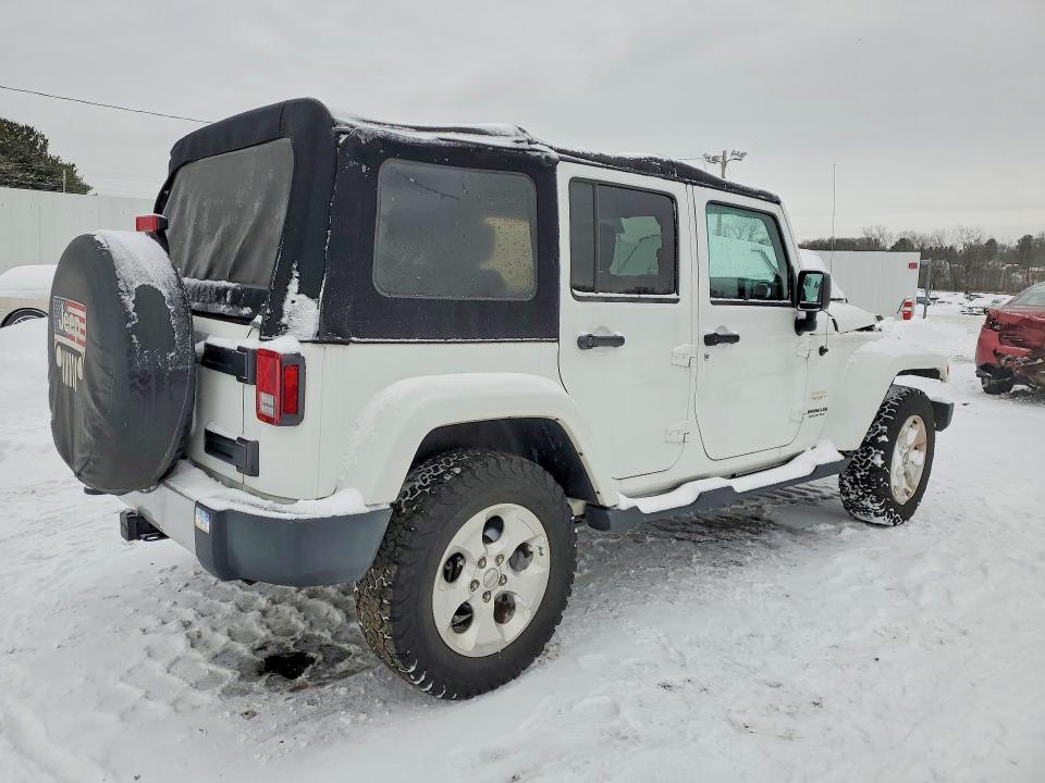 2014 Jeep Wrangler Unlimited მანქანა იყიდება აუქციონზე, vin: 1C4HJWEG5EL126269, აუქციონის ნომერი: 74468855