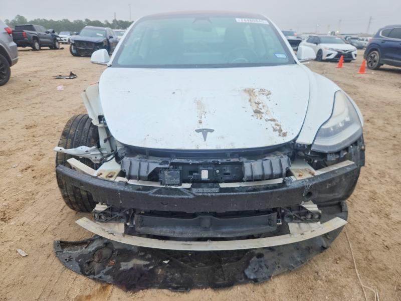 74480845 :رقم المزاد ، 5YJ3E1EA9JF051893 vin ، 2018 Tesla Model 3 مزاد بيع