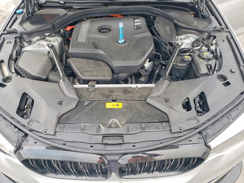 Продаж на аукціоні авто 2018 Bmw 530e, vin: WBAJA9C51JB033458, номер лоту: 98270915