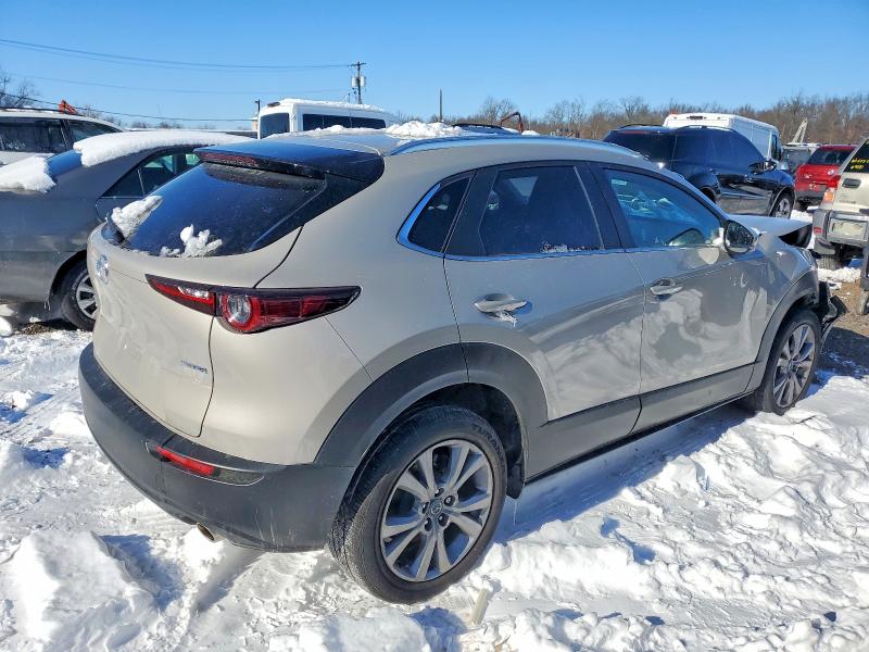 73689655 :رقم المزاد ، 3MVDMBCM9RM627062 vin ، 2024 Mazda Cx-30 مزاد بيع