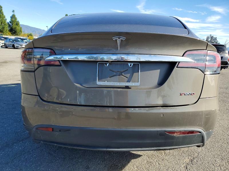 2016 Tesla Model X მანქანა იყიდება აუქციონზე, vin: 5YJXCBE48GF016326, აუქციონის ნომერი: 72368905
