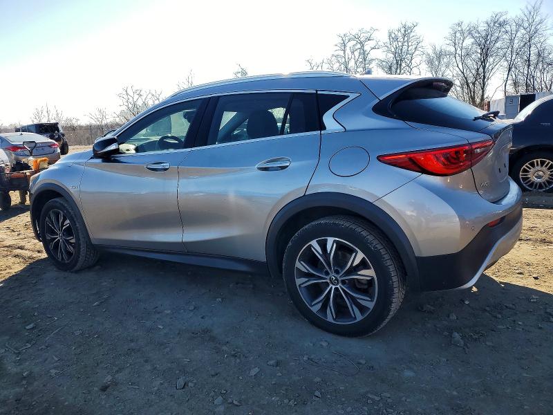 73581805 :رقم المزاد ، SJKCH5CR1JA045499 vin ، 2018 Infiniti Qx30 مزاد بيع