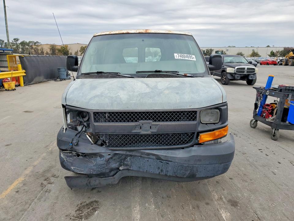 2004 Chevrolet Express G1500 მანქანა იყიდება აუქციონზე, vin: 1GCFG15X041162860, აუქციონის ნომერი: 74884695