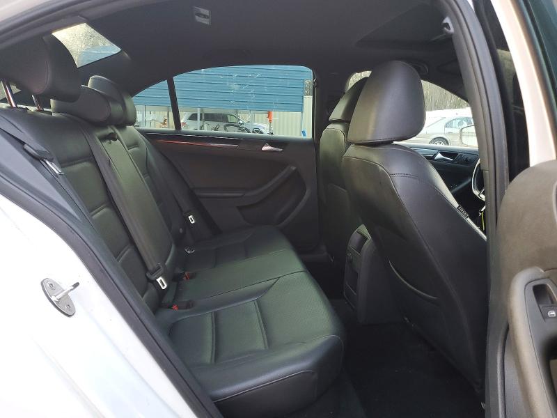99543105 :رقم المزاد ، 3VWD17AJ5JM237903 vin ، 2018 Volkswagen Jetta مزاد بيع