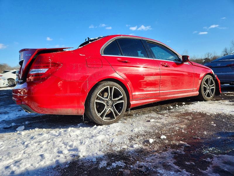 2012 Mercedes-benz C მანქანა იყიდება აუქციონზე, vin: WDDGF8BB7CR209137, აუქციონის ნომერი: 73978075