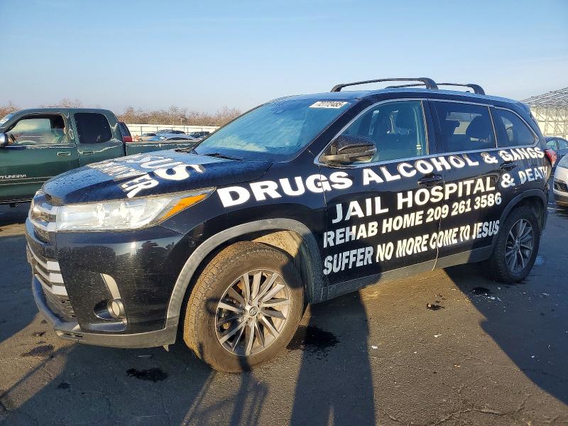 Продажа на аукционе авто 2019 Toyota Highlander, vin: 5TDKZRFH4KS359769, номер лота: 72772485